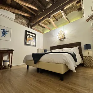 L'8 Boutique Concept Bolonia